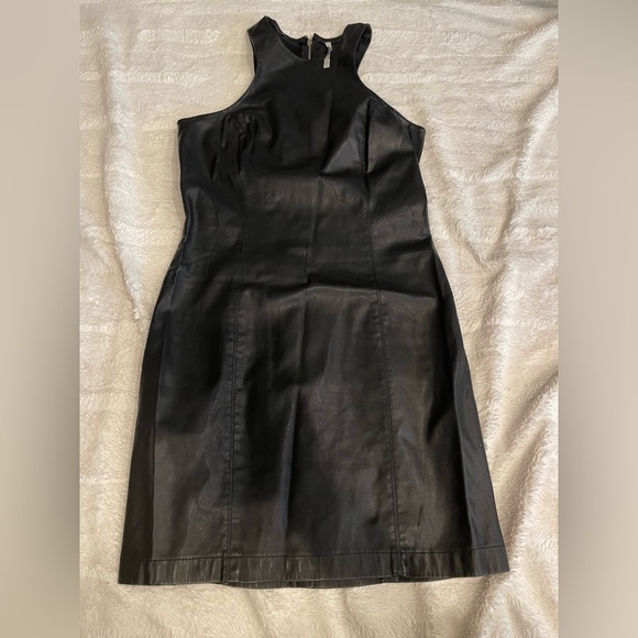 BB Dakota Dresses & Skirts - BB Dakota Black Faux Leather Mini Dress Size 6